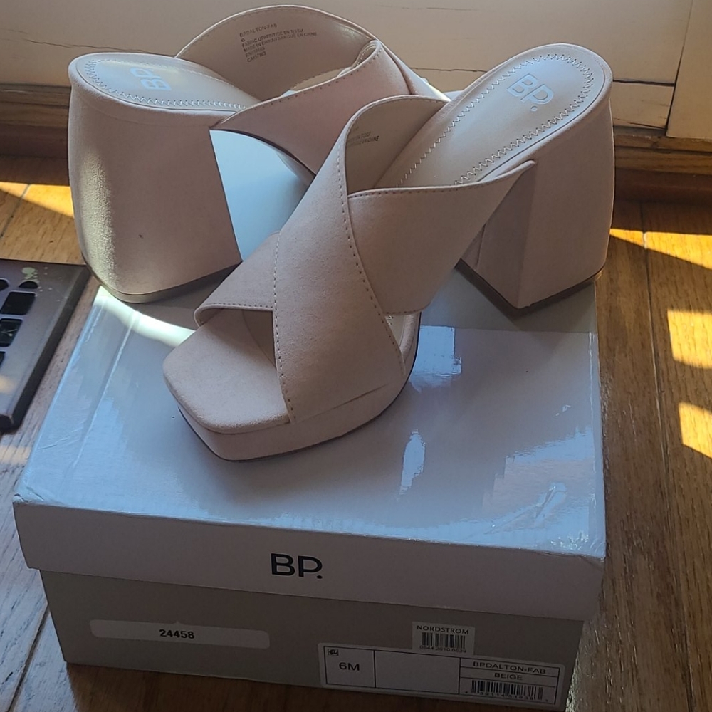 Brand New Sandals Size 6